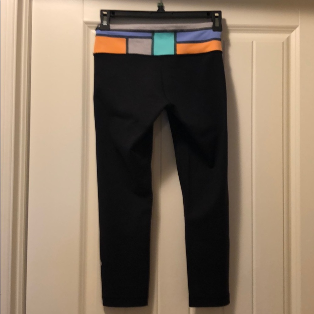 LuluLemon Wunder Under crop yoga pants - size 2